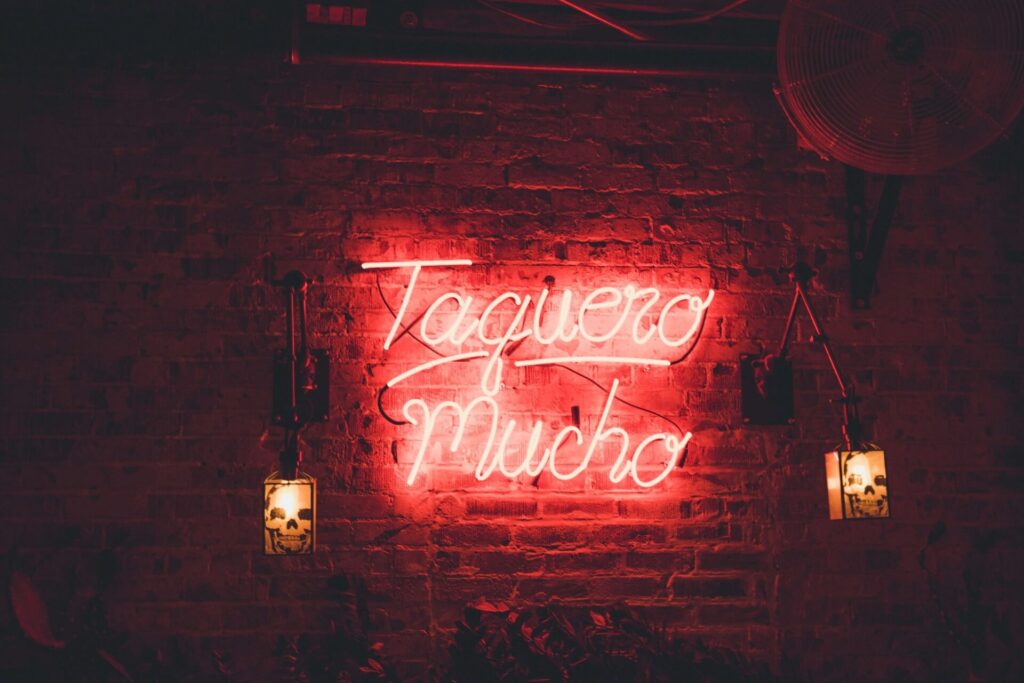 Sign in a bar saying Taguero Mucho